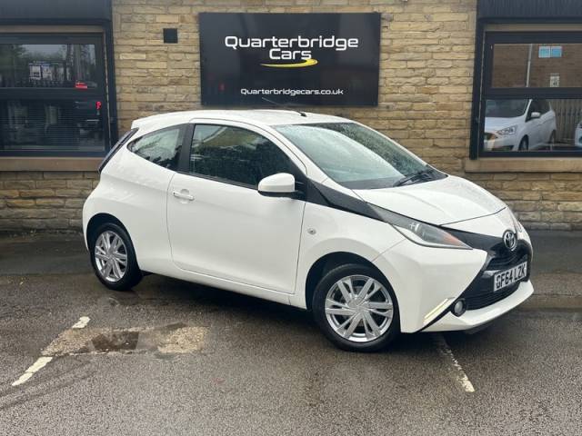 Toyota Aygo 1.0 VVT-I X-PRESSION HATCHBACK Petrol WHITE