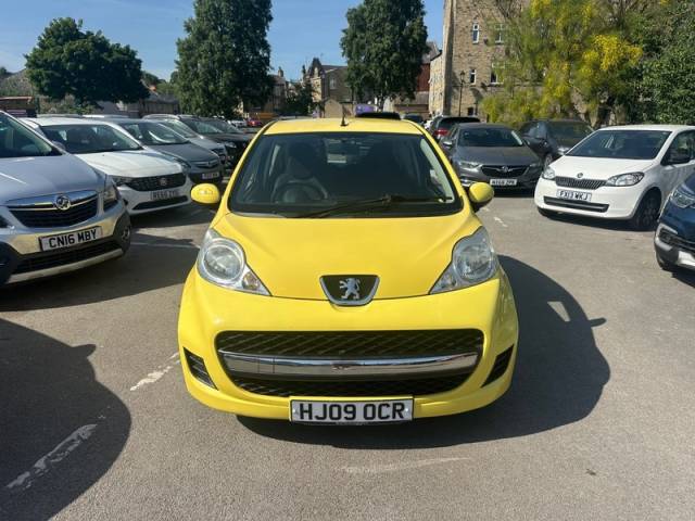Peugeot 107 1.0 URBAN HATCHBACK Petrol YELLOW